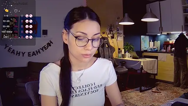 KatiKate online show from April 13, 5:18 pm