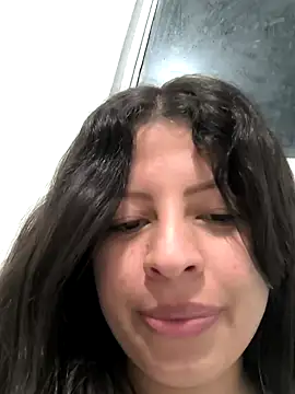 Snapshot of ShyVibes_ chatting on January 20, 3:37 am ShyVibes  online show from January 20, 3:37 am