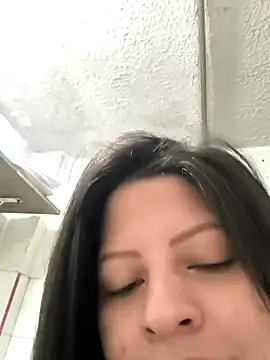 Snapshot of ShyVibes_ chatting on January 21, 4:05 pm ShyVibes  online show from January 21, 4:05 pm