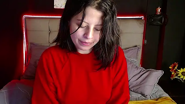 Snapshot of ShyVibes_ chatting on February 5, 9:29 pm ShyVibes  online show from February 5, 9:29 pm