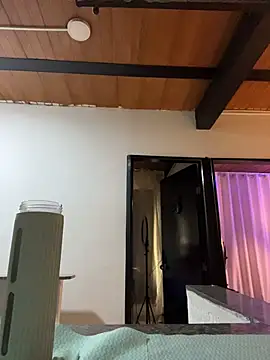 ShyVibes  online show from November 18, 7:18 pm