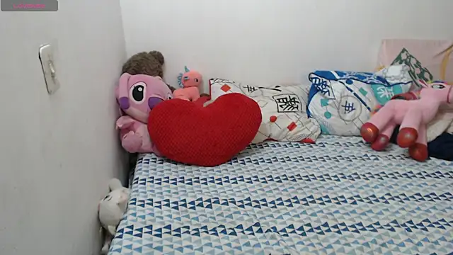 Snapshot of Pocahontas_Princess_ chatting on July 17, 6:02 pm Pocahontas Princess online show from July 17, 6:02 pm
