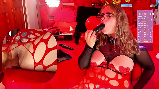 GinnaGrace online show from February 13, 6:48 pm