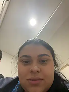 Snapshot of alissonfernandez_ chatting on January 8, 4:34 am alissonfernandez online show from January 8, 4:34 am