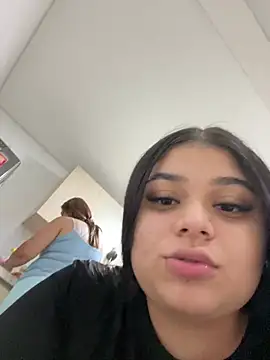 Snapshot of alissonfernandez_ chatting on January 10, 12:38 am alissonfernandez online show from January 10, 12:38 am