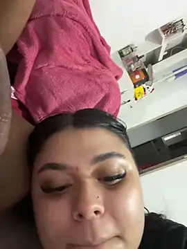 Snapshot of alissonfernandez_ chatting on January 12, 1:00 am alissonfernandez online show from January 12, 1:00 am