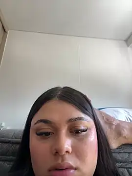 Snapshot of alissonfernandez_ chatting on January 18, 5:59 pm alissonfernandez online show from January 18, 5:59 pm