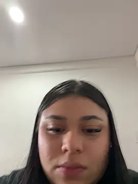 Snapshot of alissonfernandez_ chatting on January 22, 3:51 pm alissonfernandez online show from January 22, 3:51 pm