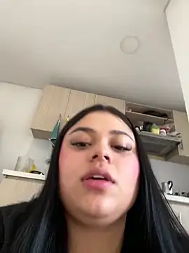 Snapshot of alissonfernandez_ chatting on January 24, 1:36 pm alissonfernandez online show from January 24, 1:36 pm