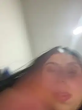 Snapshot of alissonfernandez_ chatting on February 6, 11:48 pm alissonfernandez online show from February 6, 11:48 pm