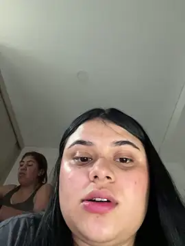 Snapshot of alissonfernandez_ chatting on February 13, 12:02 am alissonfernandez online show from February 13, 12:02 am
