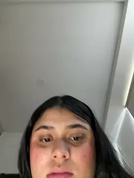 Snapshot of alissonfernandez_ chatting on February 16, 7:16 pm alissonfernandez online show from February 16, 7:16 pm