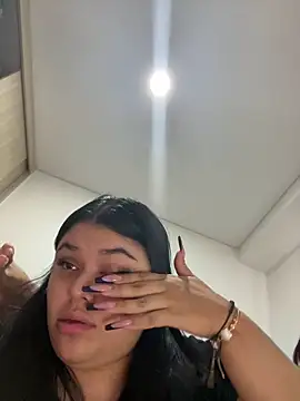 Snapshot of alissonfernandez_ chatting on February 27, 9:47 pm alissonfernandez online show from February 27, 9:47 pm