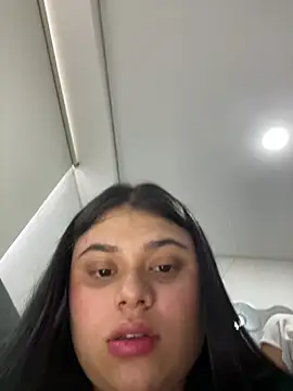 Snapshot of alissonfernandez_ chatting on March 11, 7:25 pm alissonfernandez online show from March 11, 7:25 pm