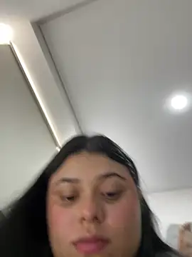 Snapshot of alissonfernandez_ chatting on March 12, 2:45 pm alissonfernandez online show from March 12, 2:45 pm