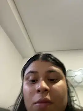 Snapshot of alissonfernandez_ chatting on March 21, 11:12 pm alissonfernandez online show from March 21, 11:12 pm