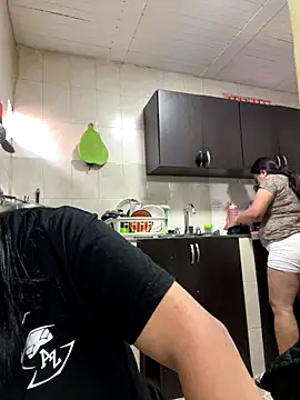 Snapshot of alissonfernandez_ chatting on September 14, 9:03 pm alissonfernandez online show from September 14, 9:03 pm