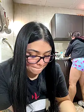 Snapshot of alissonfernandez_ chatting on September 19, 4:40 pm alissonfernandez online show from September 19, 4:40 pm