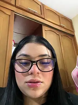 Snapshot of alissonfernandez_ chatting on September 23, 11:35 am alissonfernandez online show from September 23, 11:35 am