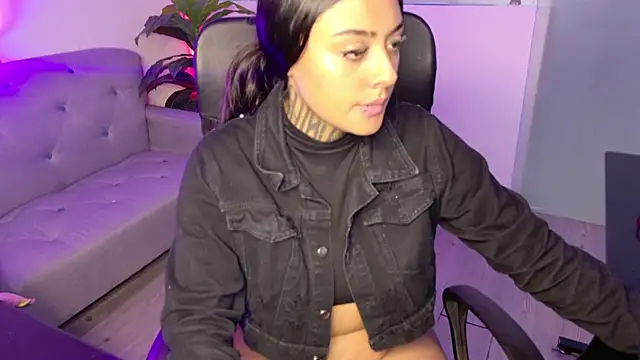 Snapshot of Lovely_celeste chatting on November 12, 2:56 am Lovely celeste online show from November 12, 2:56 am