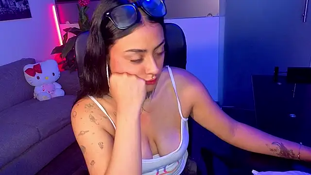 Lovely celeste online show from February 24, 3:59 am