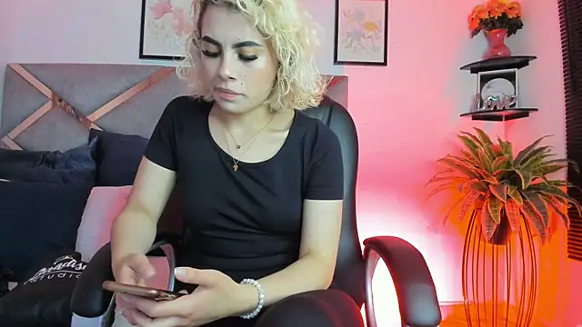 marian pinzon online show from April 16, 7:03 pm