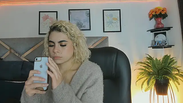 marian pinzon online show from April 20, 7:04 pm