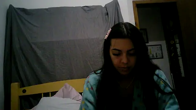 isabella048 online show from September 22, 8:11 pm