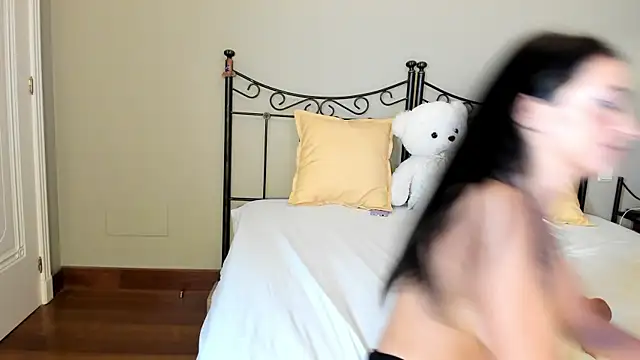 LunaMystyque online show from March 18, 11:20 pm