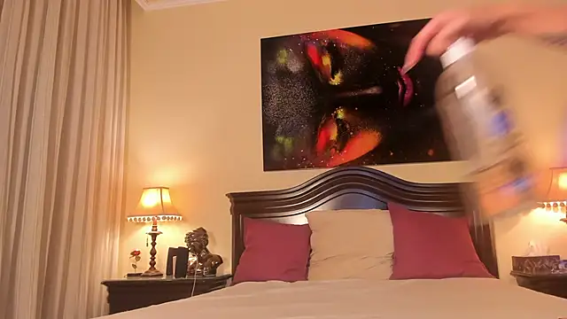 LunaMystyque online show from March 19, 4:11 pm