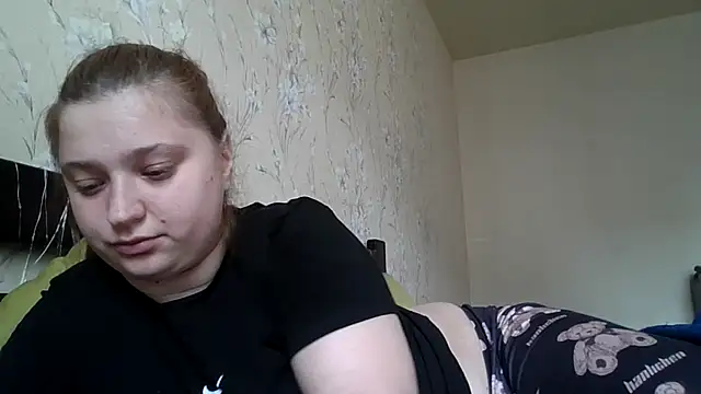 Snapshot of kila_lo chatting on April 29, 8:07 am kila lo online show from April 29, 8:07 am