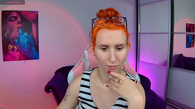 AliceBYKiss online show from February 2, 4:11 pm