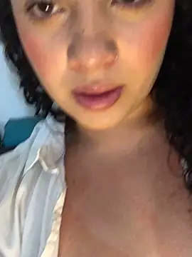 Snapshot of Julieta_333 chatting on March 17, 1:39 pm Julieta 333 online show from March 17, 1:39 pm