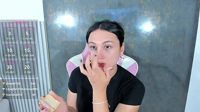 lana boomer online show from November 30, 8:13 pm