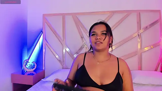 Snapshot of Carolina_Evanss chatting on November 21, 11:53 am Carolina Evanss online show from November 21, 11:53 am