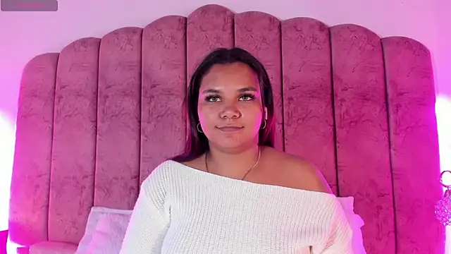 Snapshot of Carolina_Evanss chatting on December 3, 6:10 am Carolina Evanss online show from December 3, 6:10 am