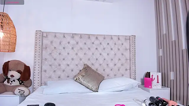 Carolina Evanss online show from April 14, 4:07 am