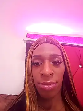 lucianadolll online show from April 22, 9:55 am