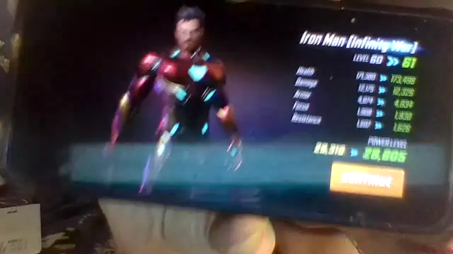 Snapshot of ATwinkie chatting on March 12, 5:13 am ATwinkie online show from March 12, 5:13 am