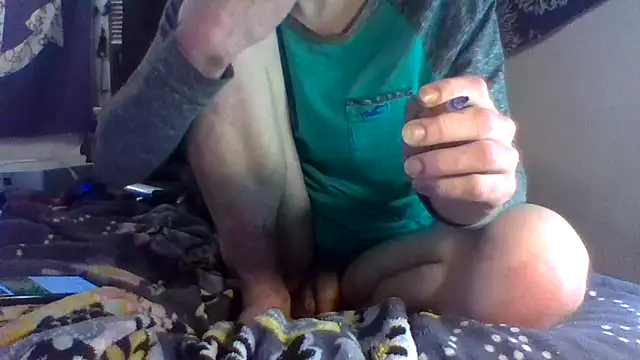 Snapshot of ATwinkie chatting on March 13, 3:00 am ATwinkie online show from March 13, 3:00 am