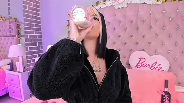 MadissonRey online show from March 19, 1:04 pm