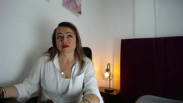 Lupiita223 online show from February 27, 12:45 pm