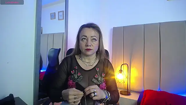 Lupiita223 online show from March 11, 12:39 pm