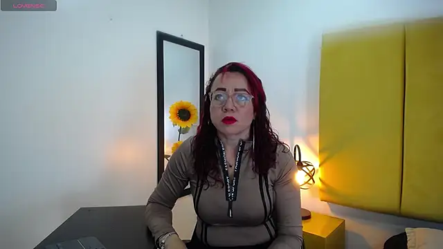 Lupiita223 online show from September 18, 1:02 pm