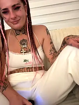 BlazyKitsune- online show from September 18, 11:07 pm