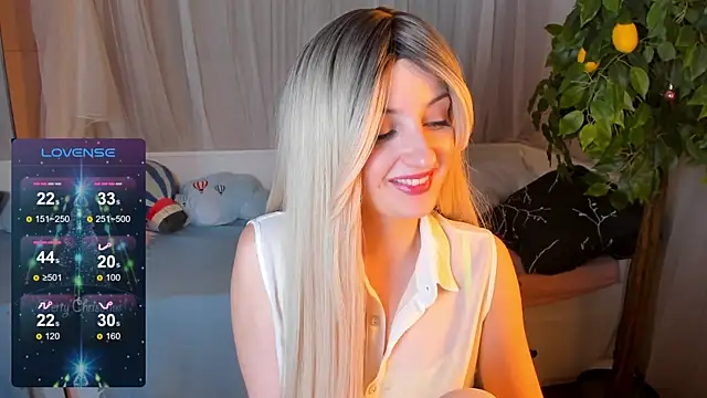 Katty Lights online show from January 4, 11:11 am