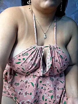 Snapshot of sophia_cute1_1 chatting on July 7, 8:51 am sophia cute1 1 online show from July 7, 8:51 am