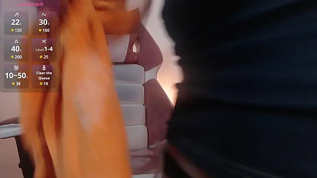 NAOMI WINDSOR online show from January 3, 7:29 pm