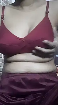 Snapshot of samosa73 chatting on December 5, 1:47 am samosa73 online show from December 5, 1:47 am