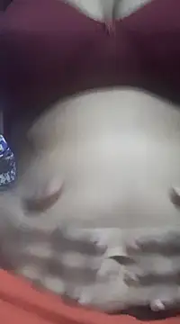 Snapshot of samosa73 chatting on December 15, 6:37 pm samosa73 online show from December 15, 6:37 pm